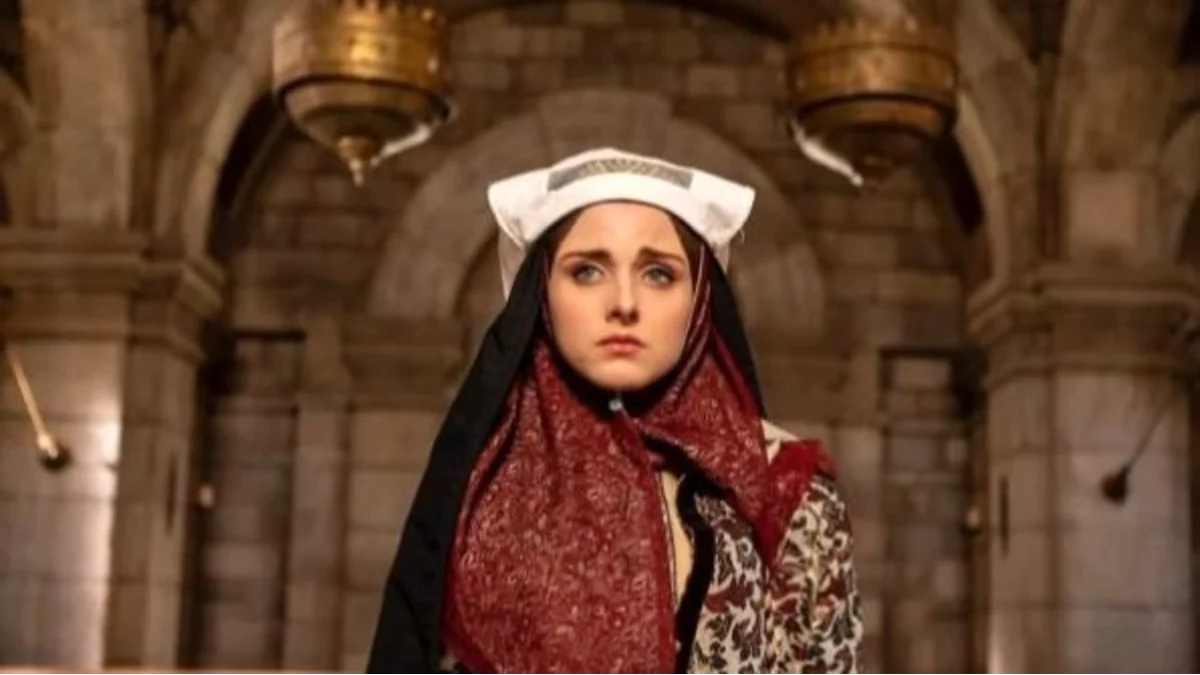 تصاویر جذاب فاطمه مسعودی‌فر با ژست‌هایی هنری کنار برج ایفل