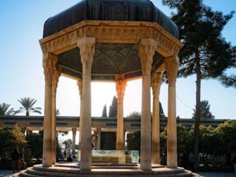 فال حافظ امروز سه شنبه 2 بهمن ماه 1403
