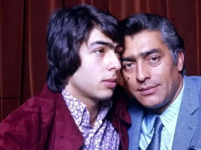 عکس فردین به همراه پسرش «سعید» در یک کافه در تهران دهه ۵۰