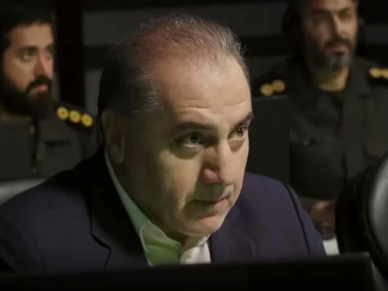خبر روز | عکس دیدنی فرهاد قائمیان «دکتر توفیقی» سریال بچه مهندس در لباس روحانی عکس دیدنی فرهاد قائمیان «دکتر توفیقی» سریال بچه مهندس در لباس روحانی