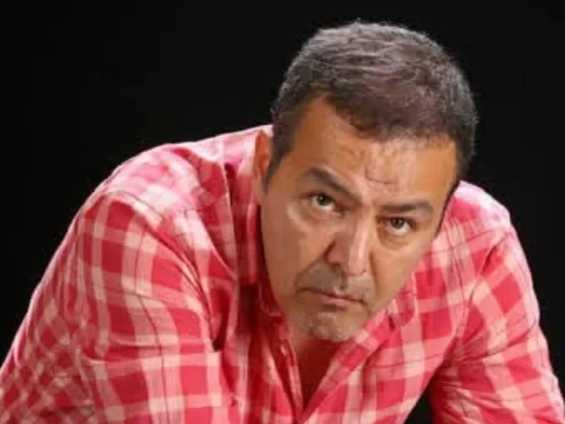 تیپ دهه 60 جالب "فریبرز عرب نیا و عسل بدیعی" در یک مراسم