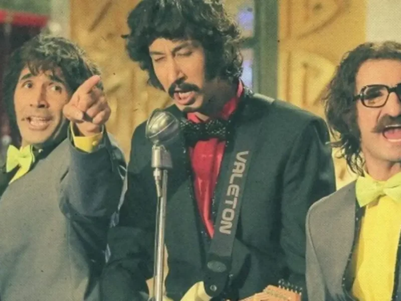 نگاهی به استایل دهه ۶۰ فیلم فسیل؛ بهرام افشاری،الناز حبیبی