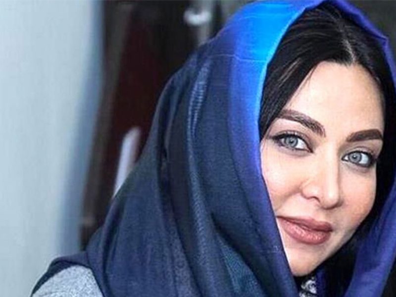 مادر فقیهه سلطانی به همراه دختران و نوه هایش