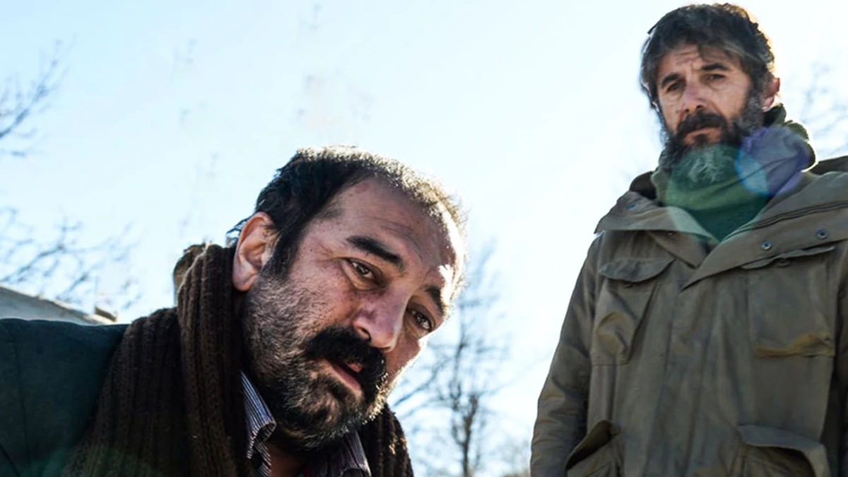 استایل خاص امین حیایی و لادن مستوفی بازیگر فیلم برف آخر