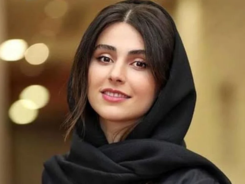 سفر خارجی لاله مرزبان در پاریس