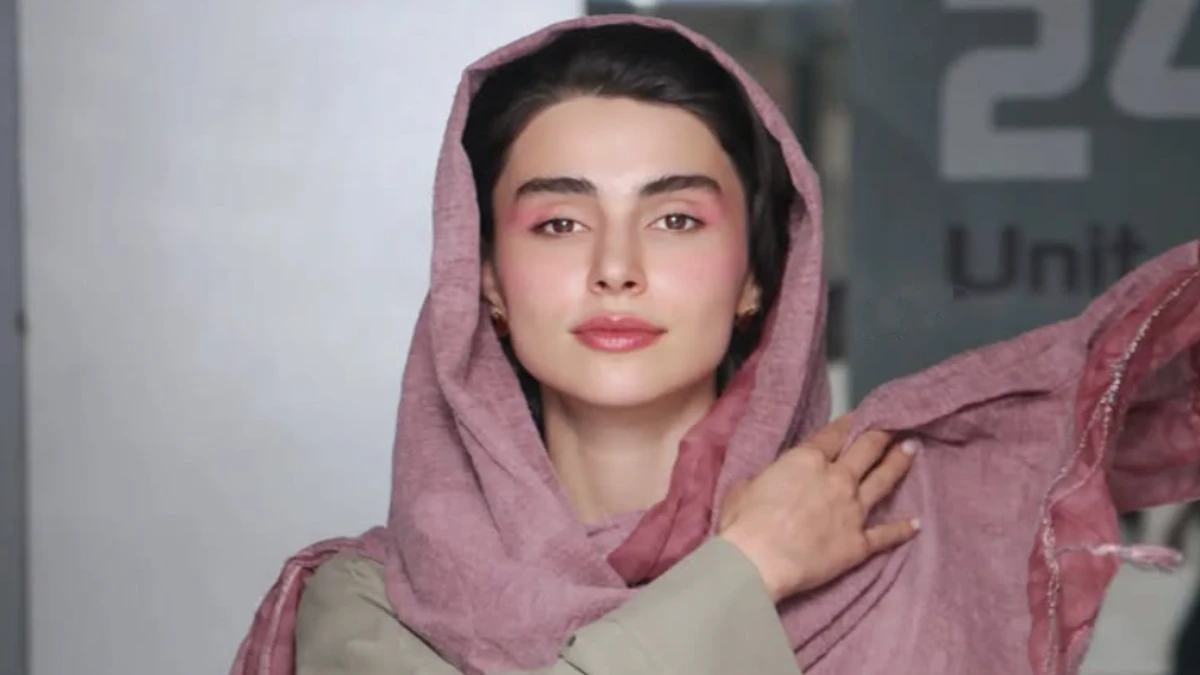 عکس پشت صحنه از آرام چراغی و لاله مرزبان بازیگران سریال آنام در اتاق گریم