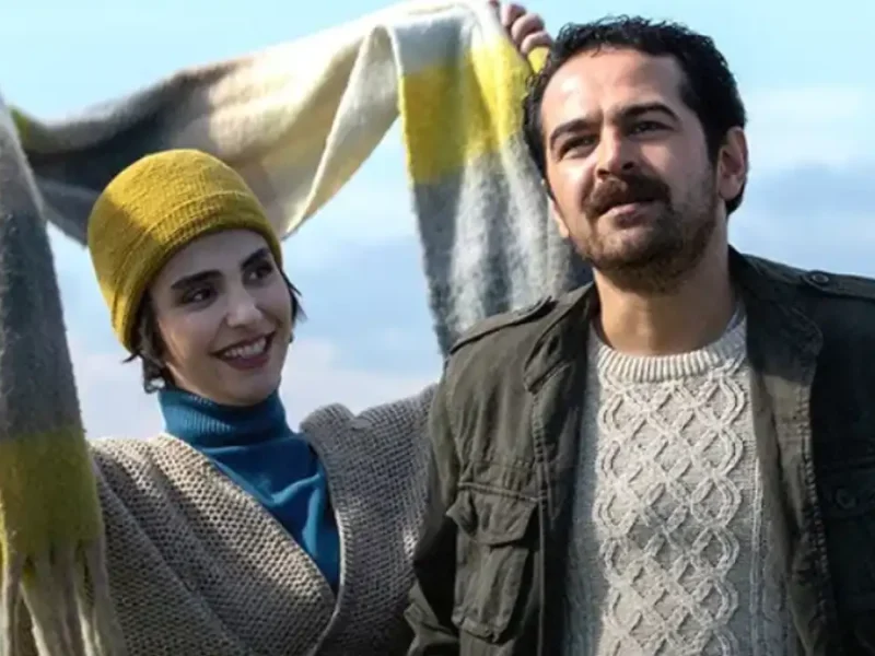 عکس جذاب و خاص لاله مرزبان و میر سعید مولویان بازیگران سریال آبان