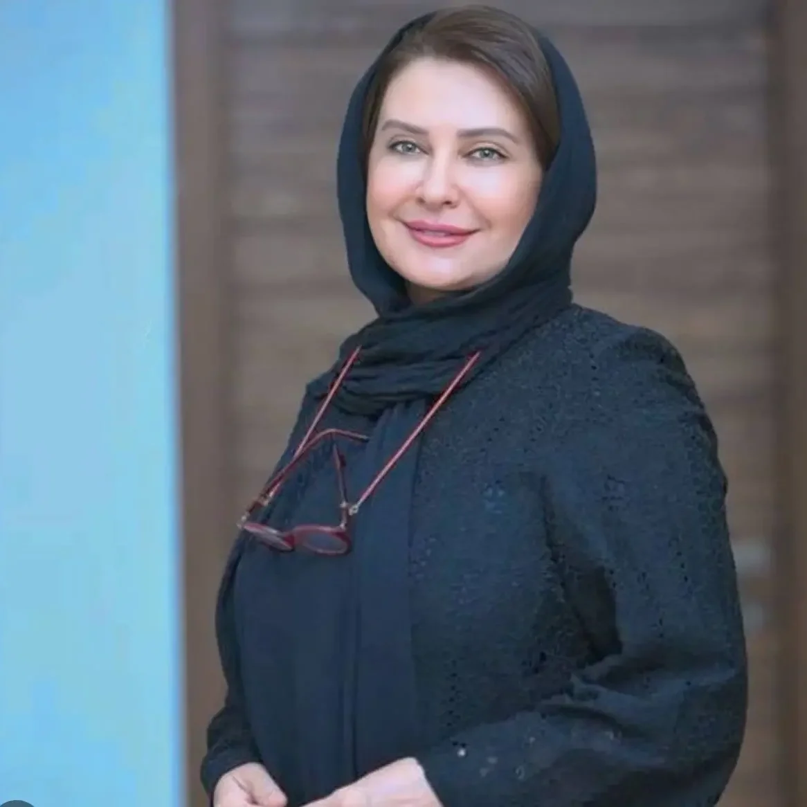 خبر روز | فیلم «زنانی که با گرگ ها دویده اند» با لعیا زنگنه کلید خورد لعیا edited