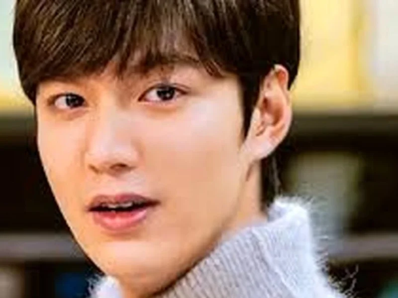 لی مین‌هو در ۳۸سالگی همچنان جذاب است