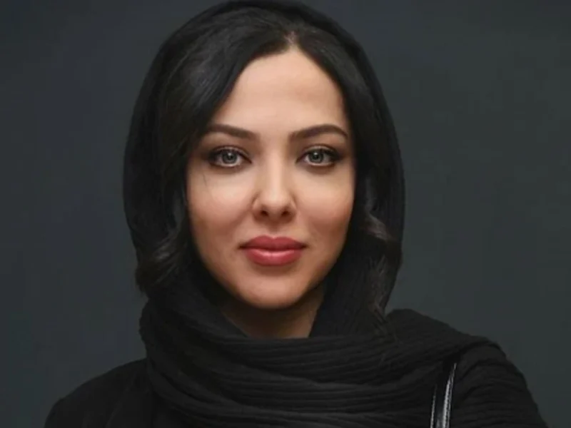 تغییر عجیب با استایل مشکی لیلا اوتادی شبیه سلنا گومز 