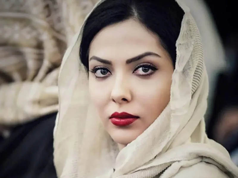 لیلا اوتادی با چهره ای متفاوت و جذاب