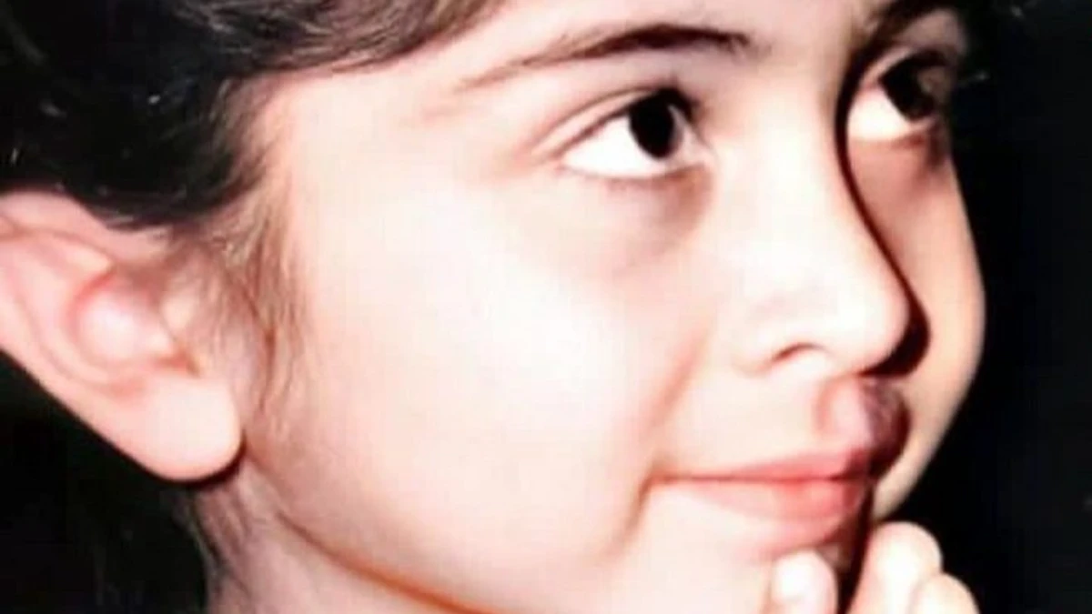 لیلا فروهر و افتخاری سال 49 داریوش کنار دریای خزر