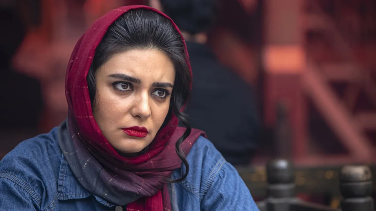 عکس «لیندا کیانی» و مادرش در حرم امام رضا