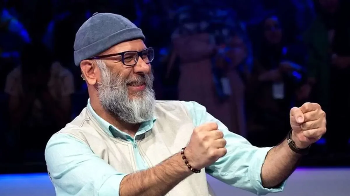 محمد بحرانی با استایل کژوال زمستانی در نمایشگاه خیریه آرامه