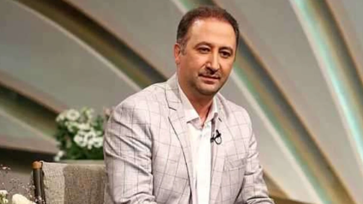 شباهت بی نظیر محمد دلاوری مجری جنجالی تلویزیون به دخترش