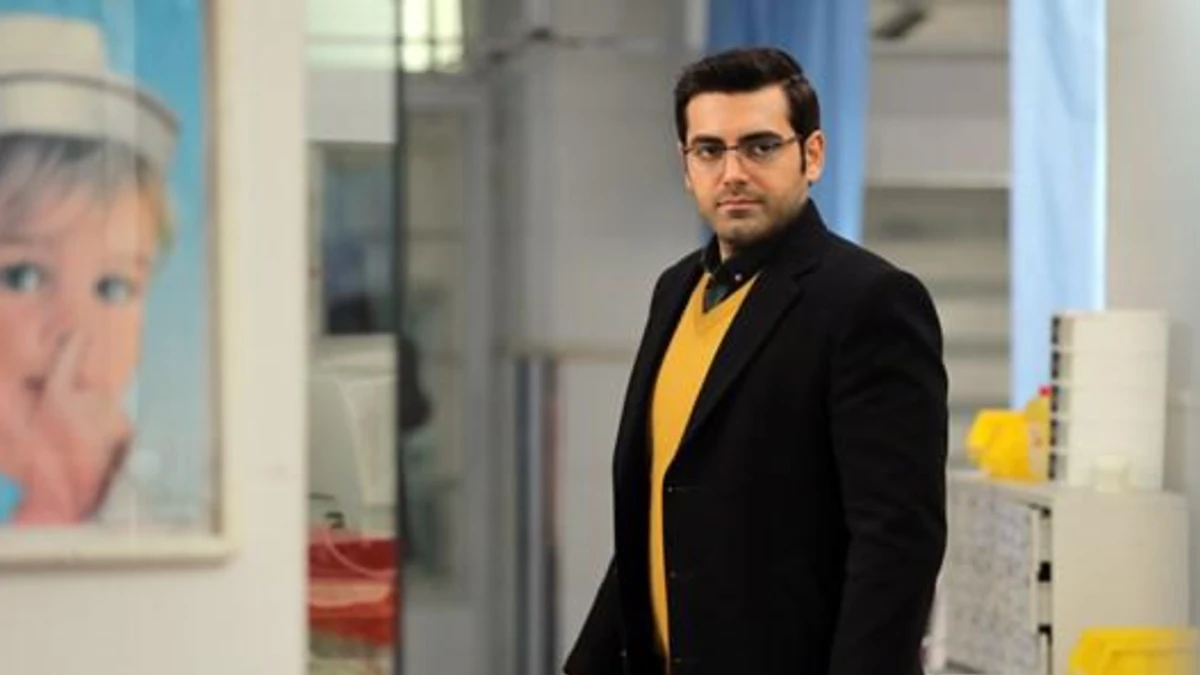 محمد رضا رهبری بچه مهندس 4 در کنار همسرش