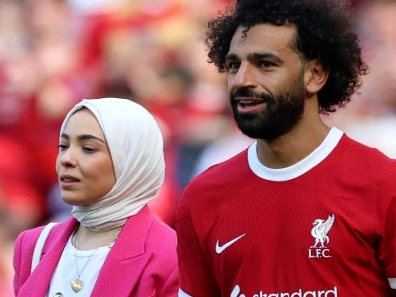 چهره روز | تیپ دیدنی همسر محمد صلاح وسط دریا خبرساز شد