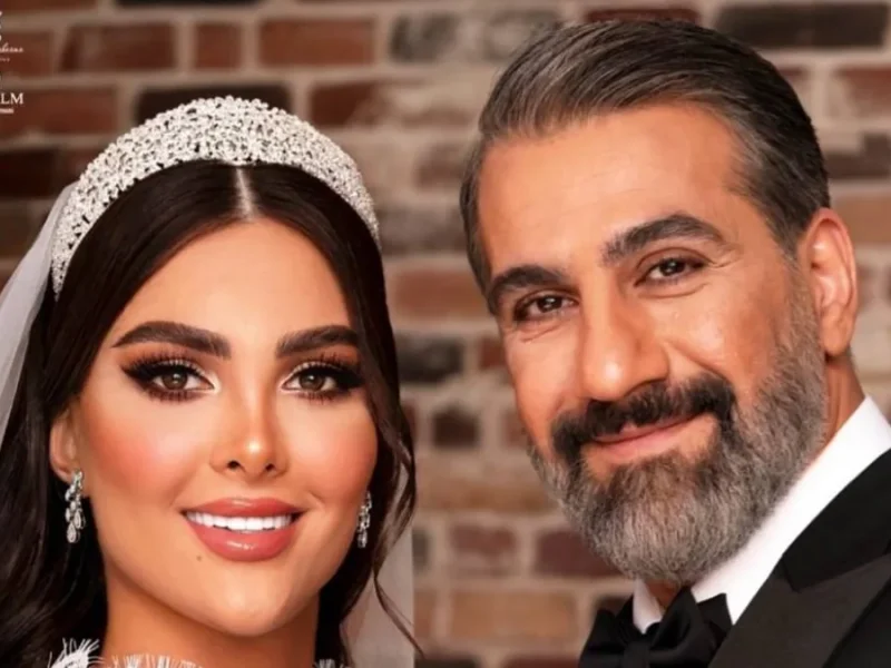 عکس عاشقانه از لحظه بوسیدن محمد نادری و همسرش در کنسرت سعید ترابی