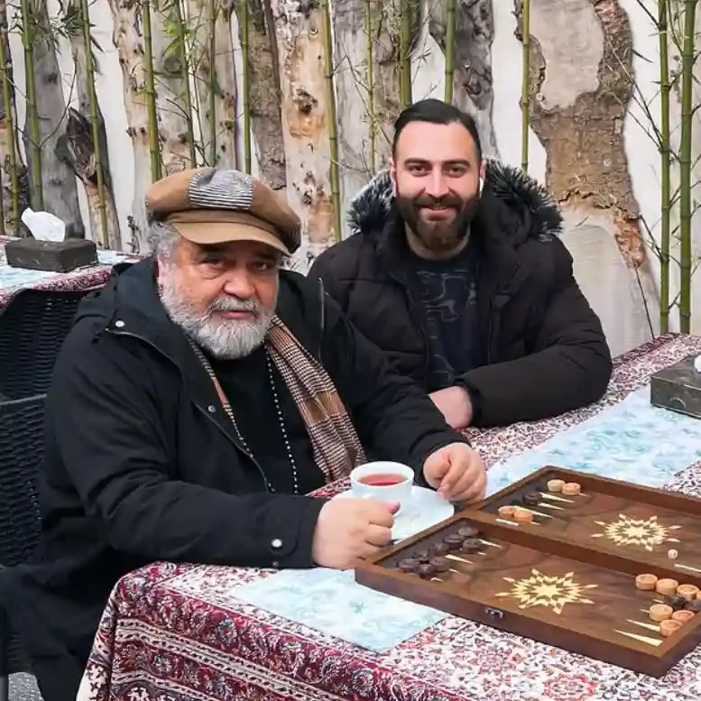 خبر روز | نظر محمدرضا شریفینیا درباره ایفای نقش منفی توسط یک بازیگر محمدرضا 2 edited