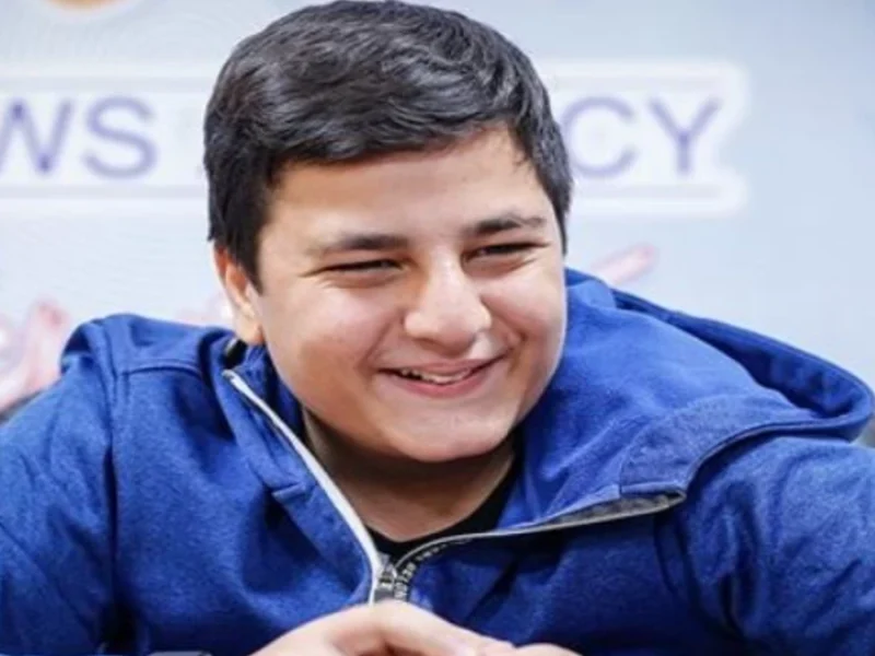 شباهت باورنکردنی محمدرضا شیرخانلو پسرخاله اش