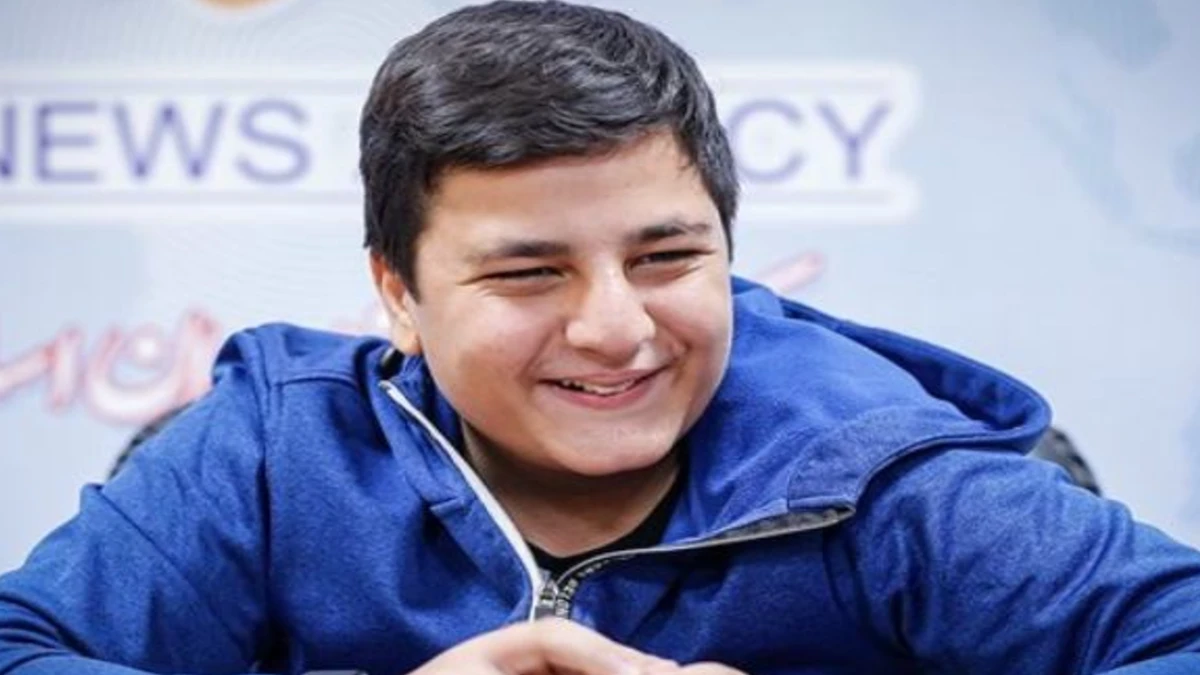 شباهت باورنکردنی محمدرضا شیرخانلو پسرخاله اش