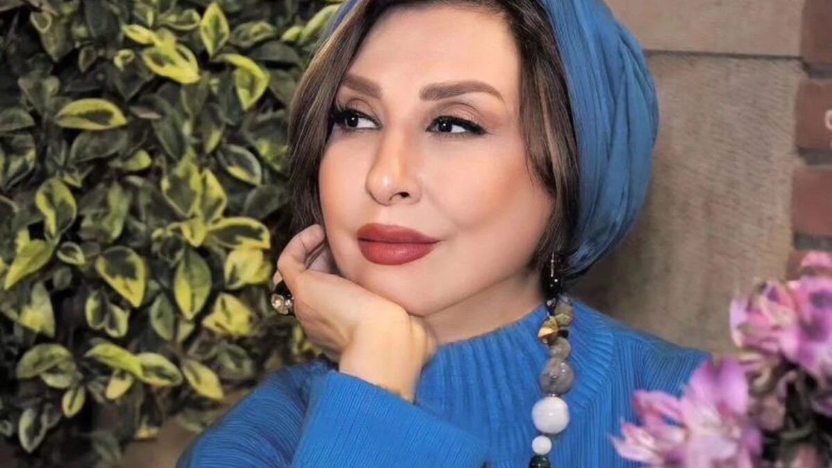 خبر روز | تصویری جذاب و دیدنی از تیپ جدید مرجانه گلچین به سبک فرانسوی ها 1 تصویری جذاب و دیدنی از تیپ جدید مرجانه گلچین به سبک فرانسوی ها