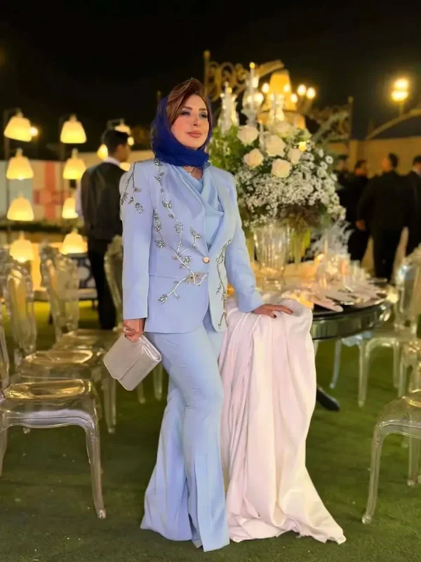 عکس جدید مرجانه گلچین بازیگر بامداد خمار با کت و شلوار آبی در مراسم عروسی مرجانهگلچین 2 2