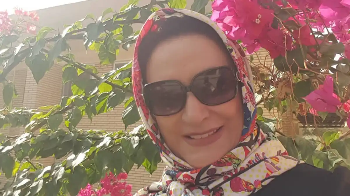 عکس؛ جشن مریم امیرجلالی در شب سال نو میلادی کنار درخت کریسمس مریم امیرجلال 2