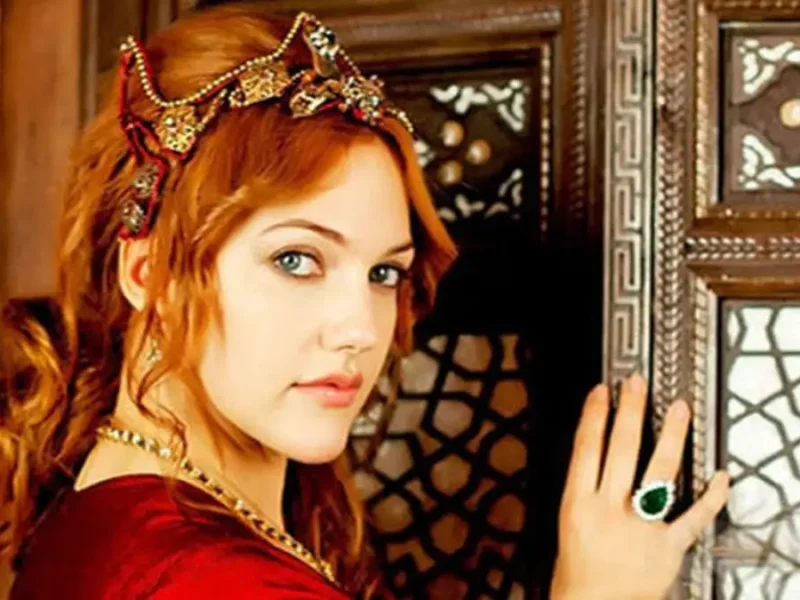 زیبایی خیره کننده مریم اوزرلی، خرم سلطان در عکس جدیدش