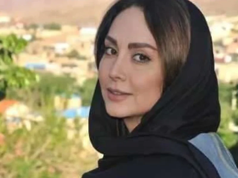 تصویر روز | مریم خدارحمی با کلاهی از کیک کنار دوقلوها مریم خدارحمی با کلاهی از کیک کنار دوقلوها