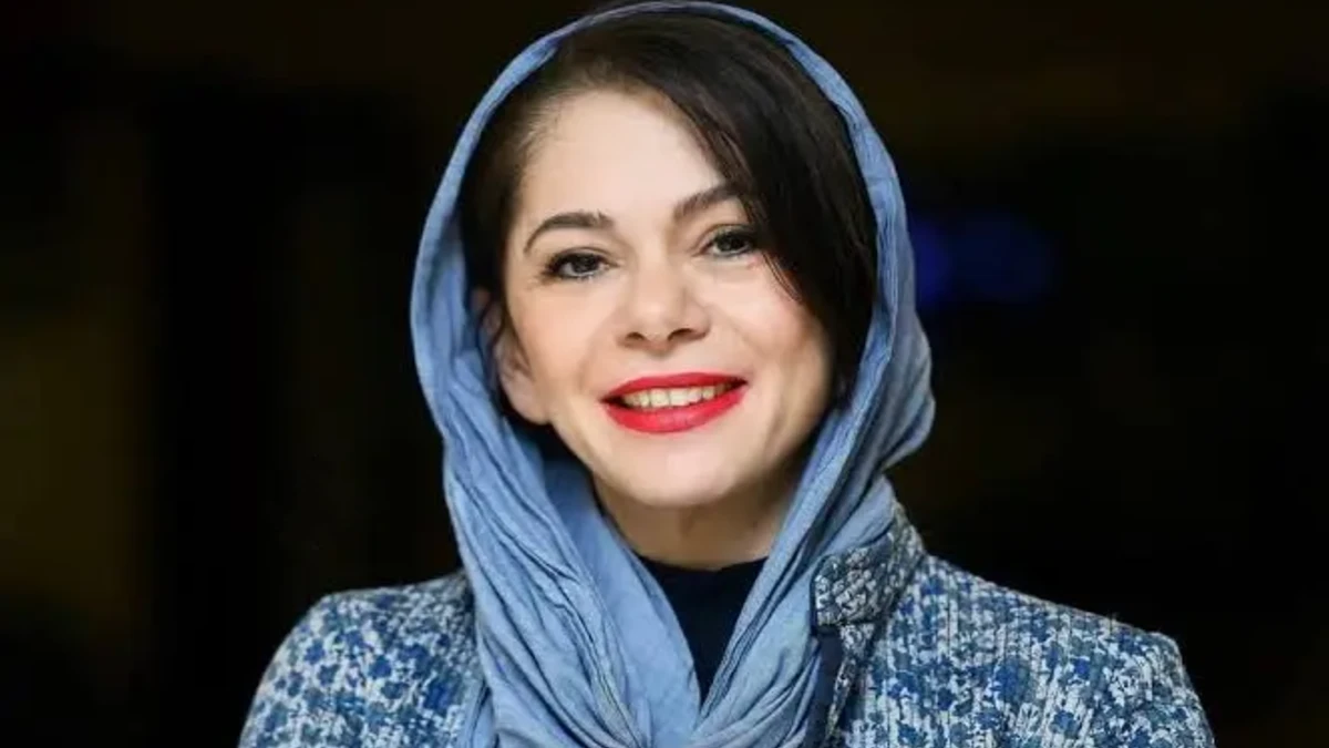 تصویر روز | مستانه مهاجر با دخترش نفس بازغی، در حاشیهٔ برگزاری فستیوال فیلم کلکته در هند مستانه مهاجر با دخترش نفس بازغی، در حاشیهٔ برگزاری فستیوال فیلم کلکته در هند