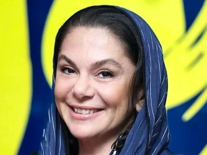 خبر روز | عکس مستانه مهاجر در آغوش بازیگر مشهور فرانسوی عکس مستانه مهاجر در آغوش بازیگر مشهور فرانسوی