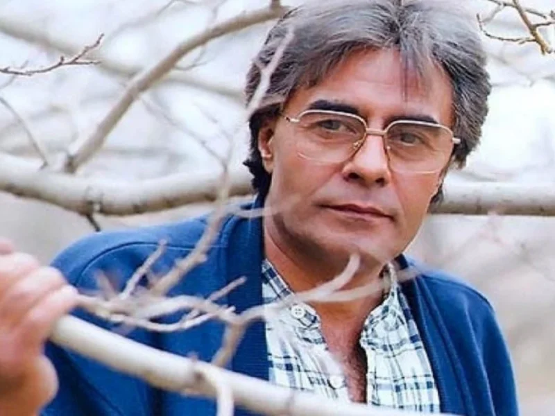 مسعود کیمیایی و خسرو شکیبایی در پشت صحنه فیلم «سالاد فصل»