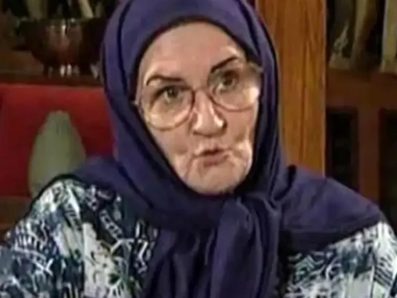 سفر به گذشته | «ملکه رنجبر» در 25 سالگی در هشتمین فیلمش؛ دهۀ 40 «ملکه رنجبر» در 25 سالگی در هشتمین فیلمش؛ دهۀ 40