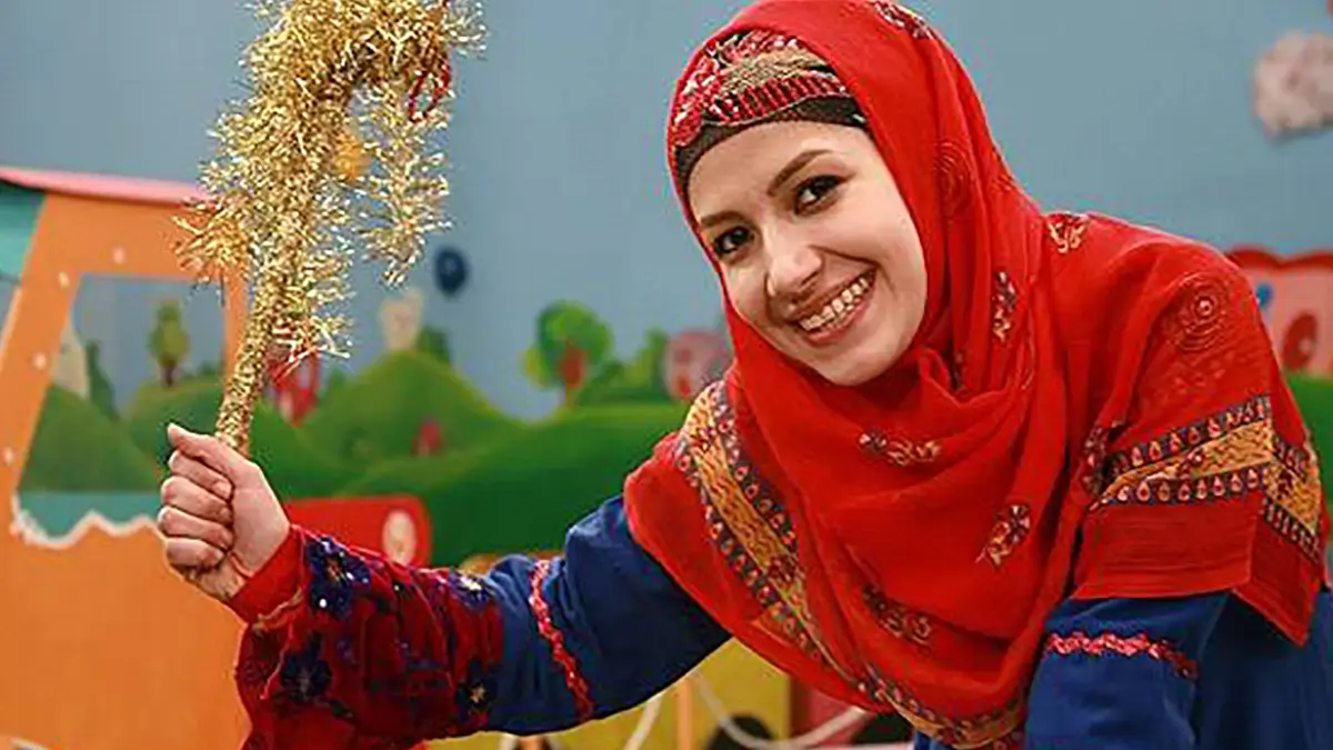 عکس جذاب از ملیکا زارعی «خاله شادونه» در استادیوم فوتبال