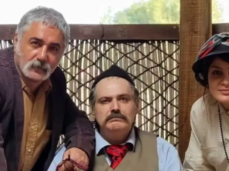 عکس غلام و خسروخان با بازی مهدی صبایی و مهرداد ضیایی در سریال سوجان