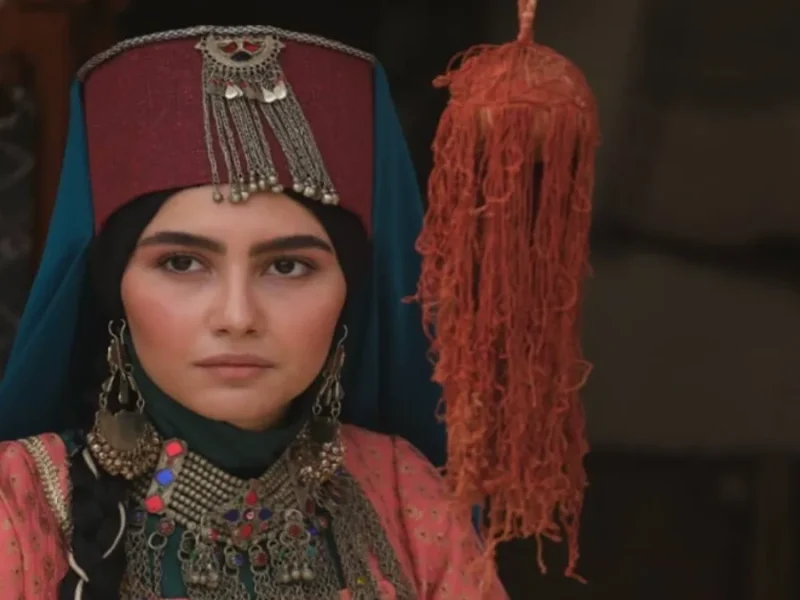 تغییر چهره جنجالی مهرنوش حسینی "دلارام" دختر مقصودبیگ در سریال مهیار عیار