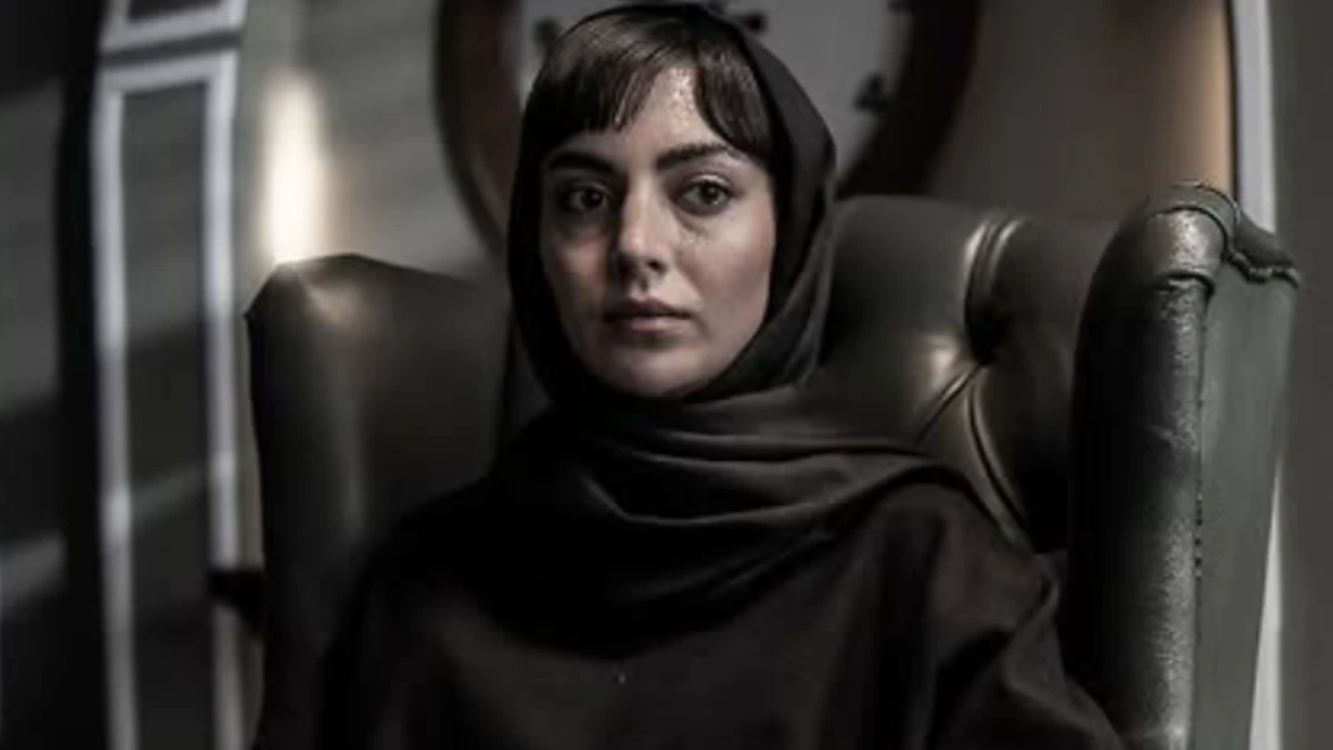 پوشش جذاب مهشید جوادی بازیگر سریال شغال