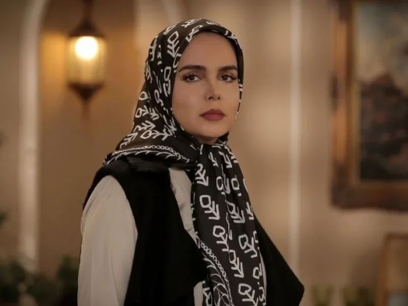 عکس جذاب مهشید جوادی با استایل بهاری