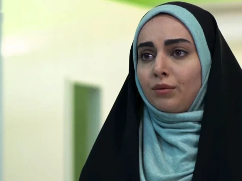 عکس مهشید جوادی مرضیه سریال بچه مهندس 4 در خودروی شخصی‌اش