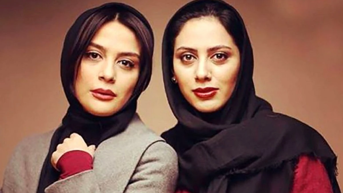 مونا فرجاد بازیگر در کنار پدر و مادرش