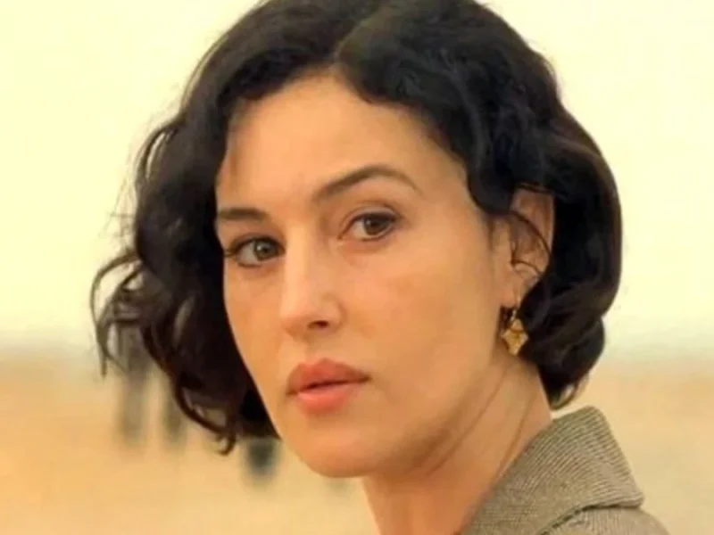 ژست صمیمی «بهروز وثوقی، مونیکا بلوچی و آرش»؛ سال 90