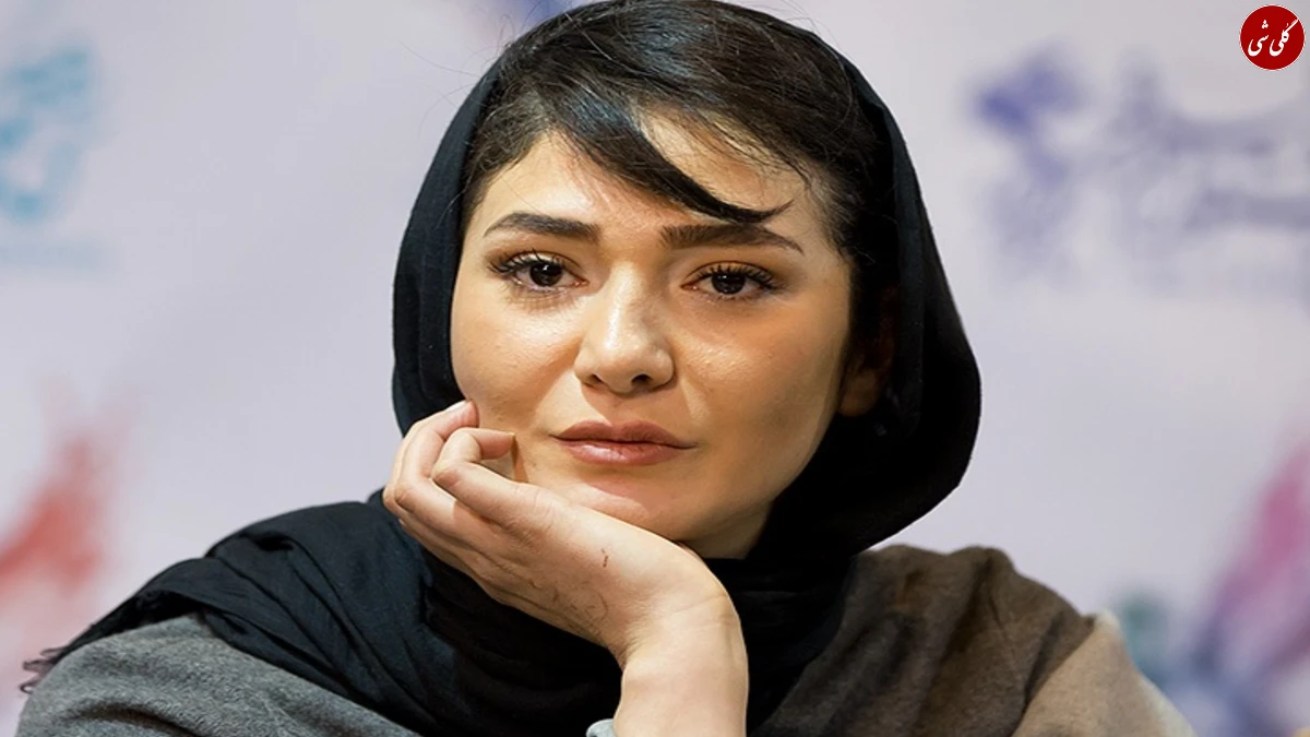 مینا وحید با ژست جذابش