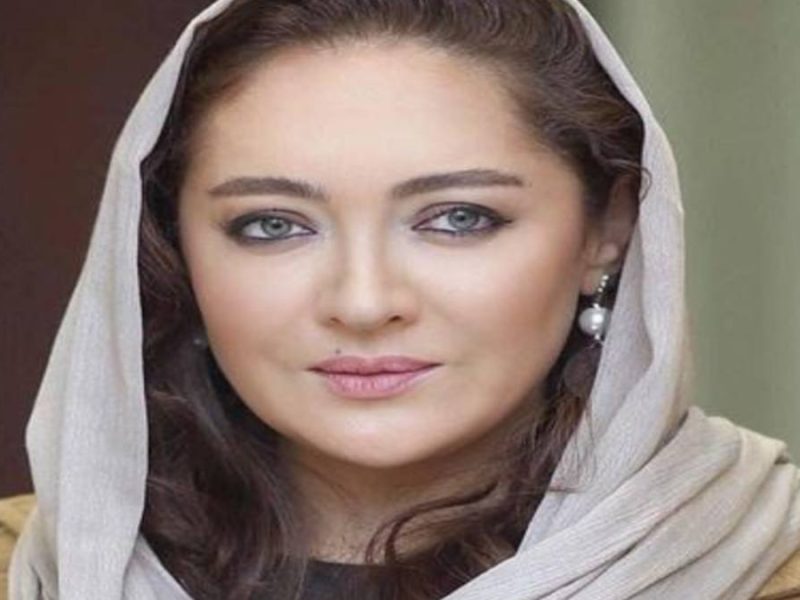 میکاپ زیبا نیکی کریمی با چهره خاص در 53 سالگی