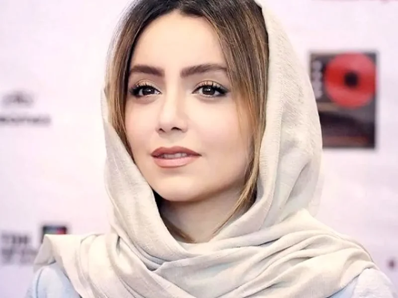 عکس جدید و جذاب استایل دیدنی «نازنین بیاتی» در سالن تئاتر