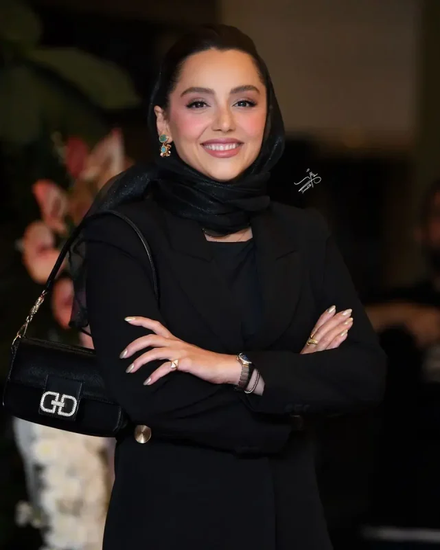 نازنینبیاتیدرلاکپشت