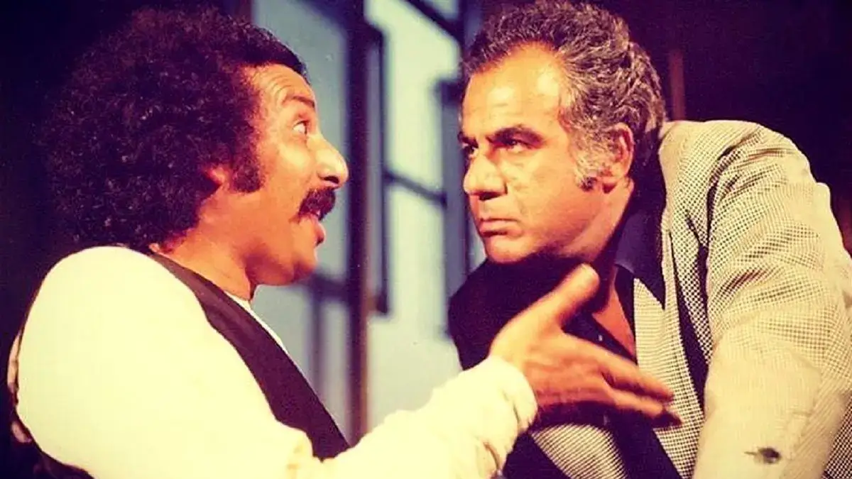 عکس «ناصر ملک مطیعی و ایرج قادری» در پشت صحنه فیلم نقره داغ؛ سال 50