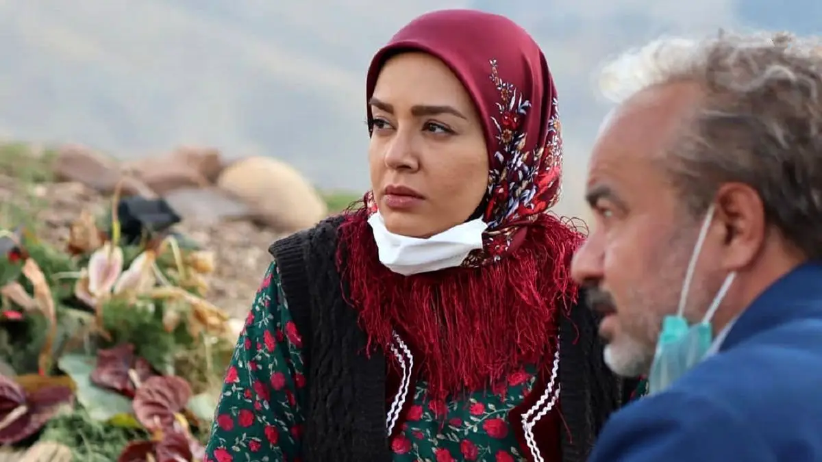 عکس جالب ندا قاسمی بازیگر نقش شیرین در مجموعه نون خ از خودش در یک شهر زیرزمینی
