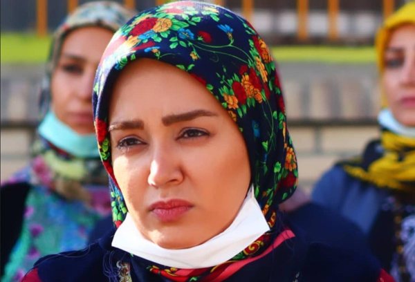 تصویر روز | «ندا قاسمی» سریال نون خ با تیپ بسیار شیک و جذاب نداقاسمی 1