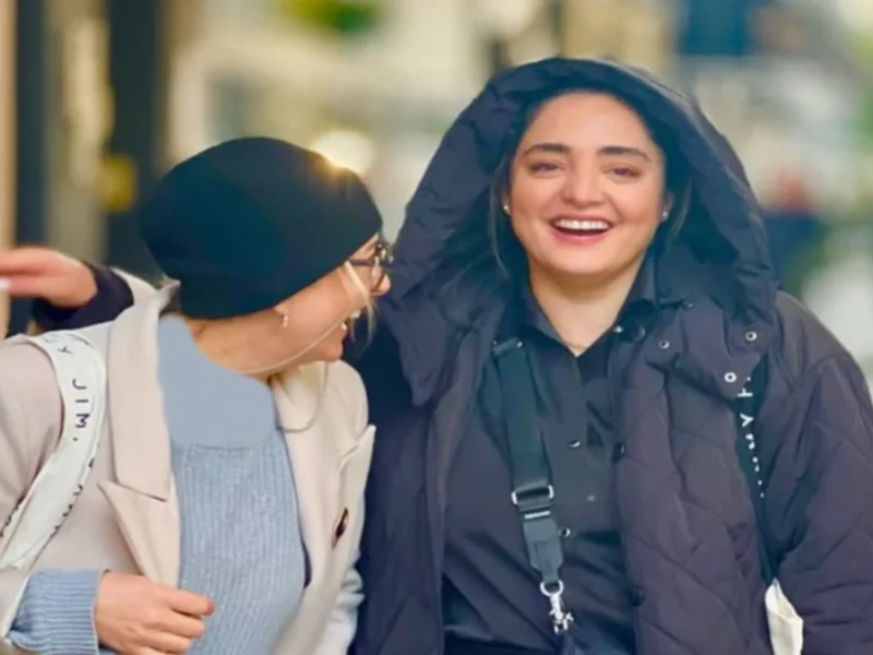 تصویر روز | ایتالیا گردی نرگس محمدی و فریبا نادری با همسرانشون
